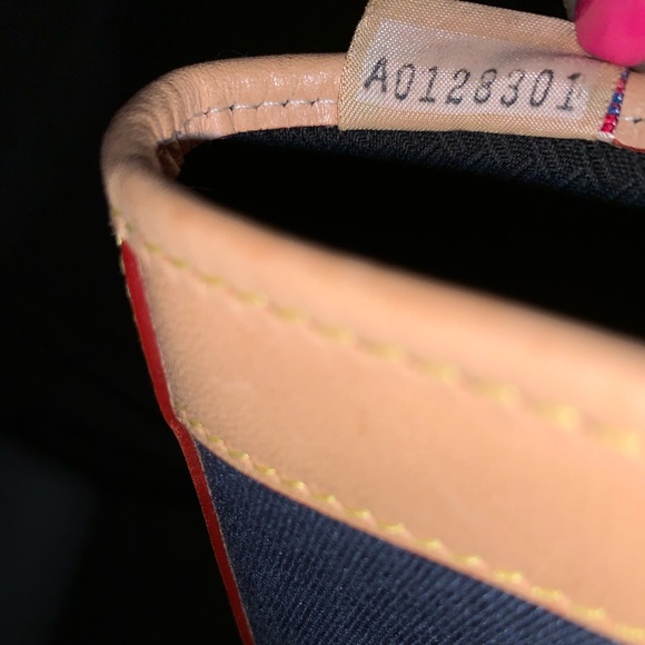 Dooney and Bourke handbag - Picture 5 of 5